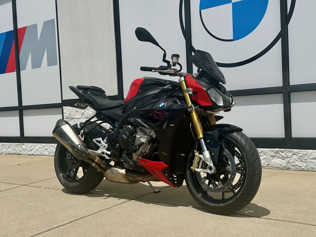 ’18 BMW S 1000 R