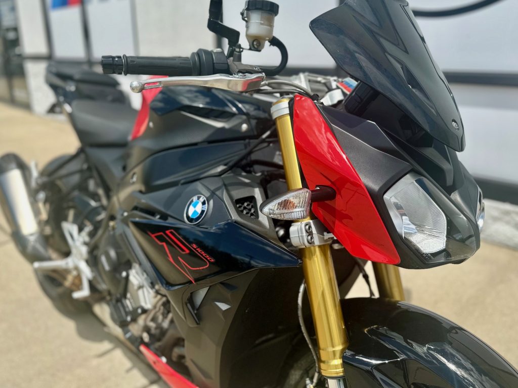 ’18 BMW S 1000 R