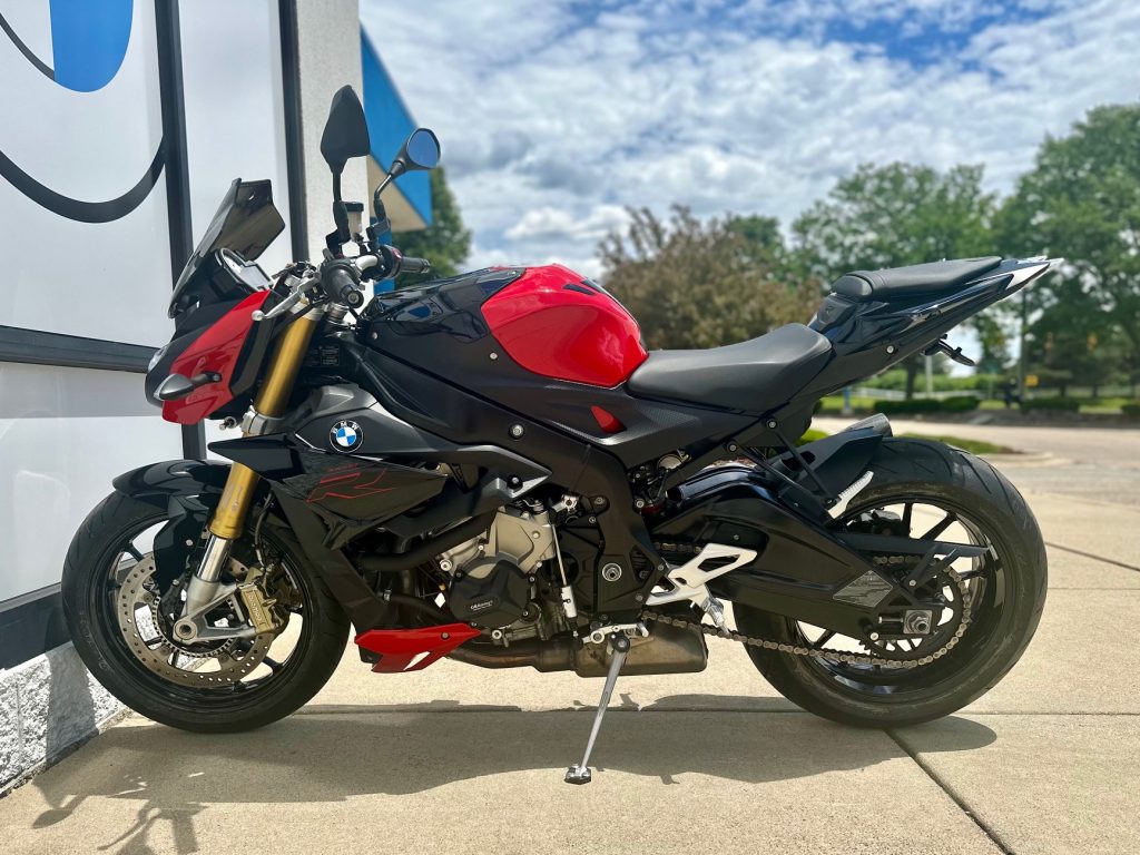 ’18 BMW S 1000 R