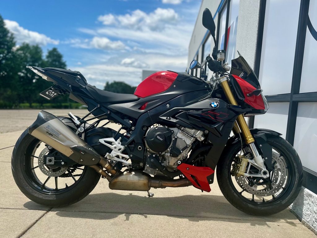 ’18 BMW S 1000 R