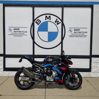 2026 BMW M 1000 R