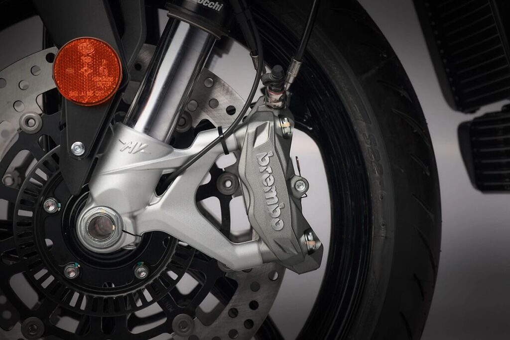 MV Agusta Brutale 800