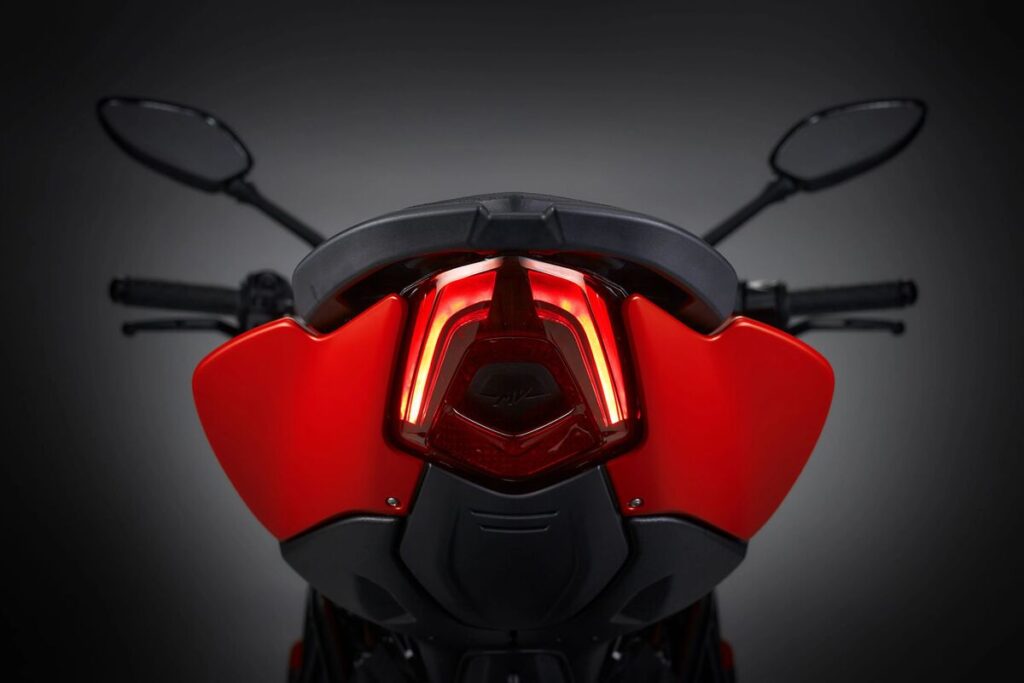 MV Agusta Brutale 800